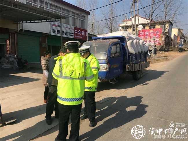 漢中交警一大隊(duì)熱熱鬧鬧唱響交通安全宣傳日