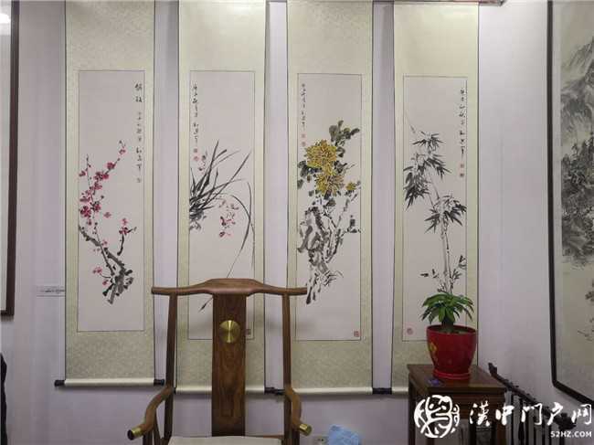 中國藝術(shù)學(xué)會畫家劉進(jìn)軍在四寶堂召開畫展