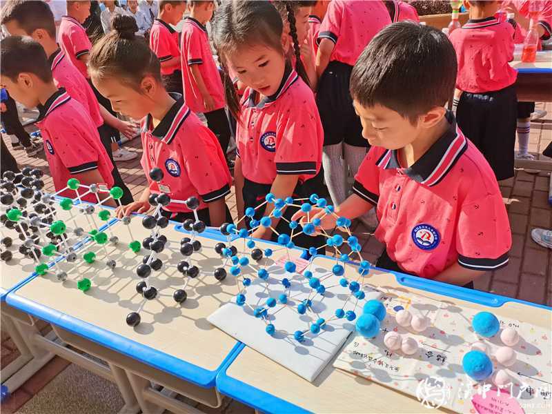 潤東九年制學校第二屆校園科技文化藝術節(jié)盛大舉行