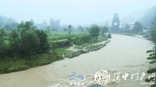 強降雨導致略陽縣部分鄉(xiāng)鎮(zhèn)山體塌方道路受損！