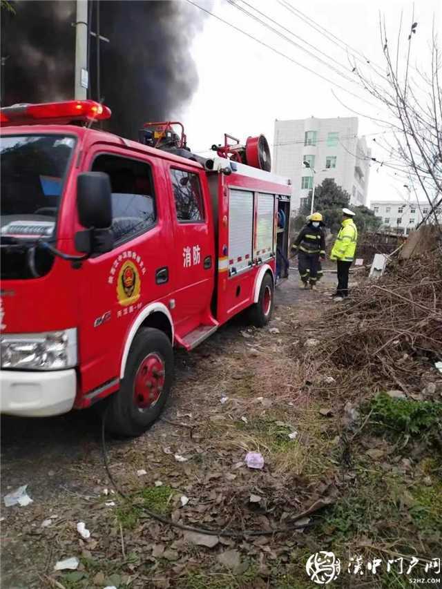 “跟我走！”漢中交警爭分奪秒開辟救火“綠色通道”