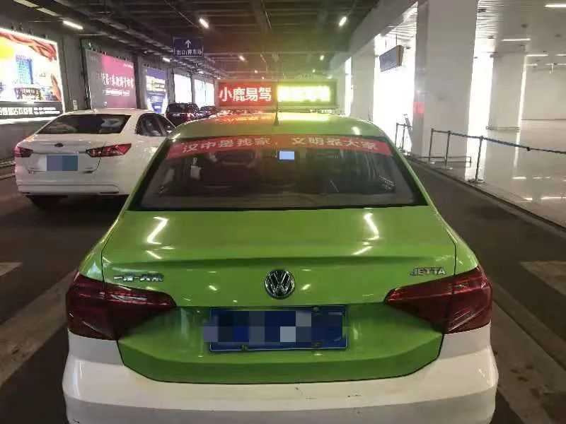 漢中出租車頭頂上“小鹿易駕”究竟是啥？？