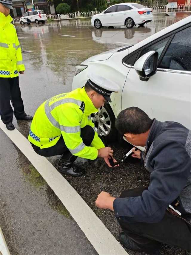 68小時(shí)堅(jiān)守！漢中交警大隊(duì)圓滿(mǎn)完成國(guó)慶假期道路交通安保任務(wù)"