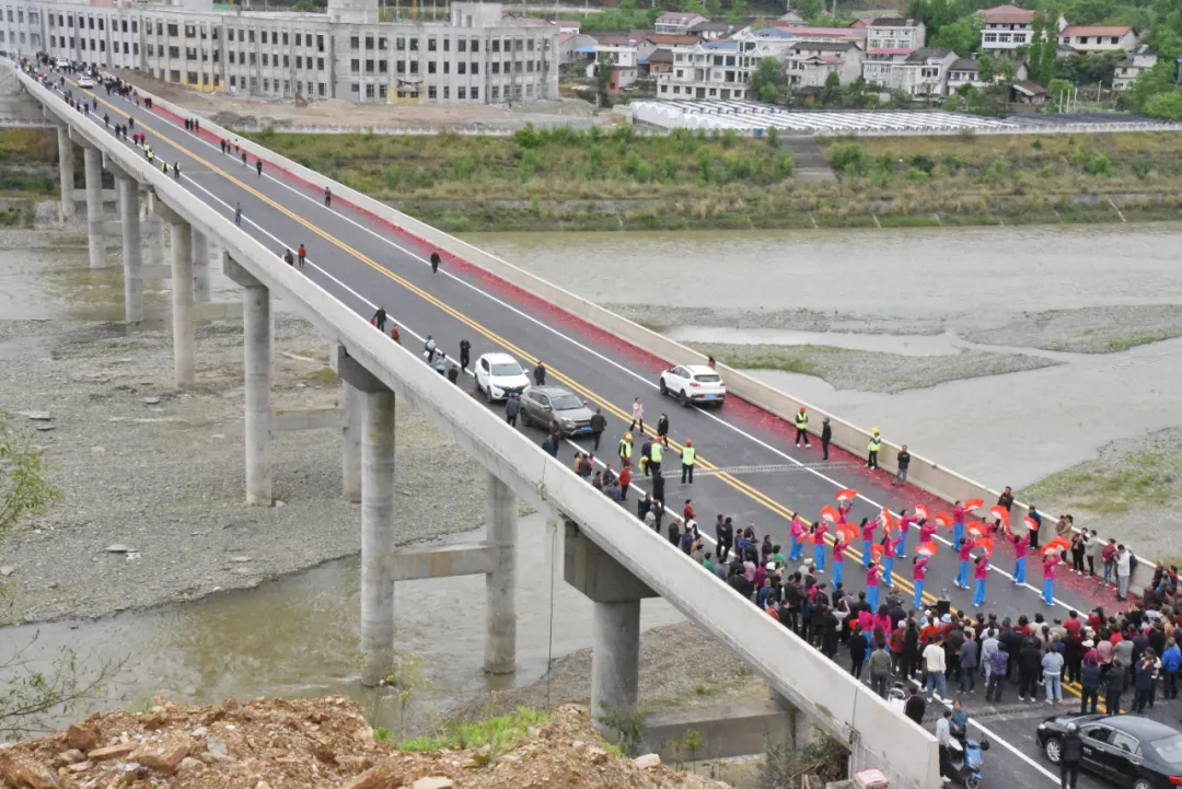 漢中陽平關(guān)嘉陵江大橋正式通車