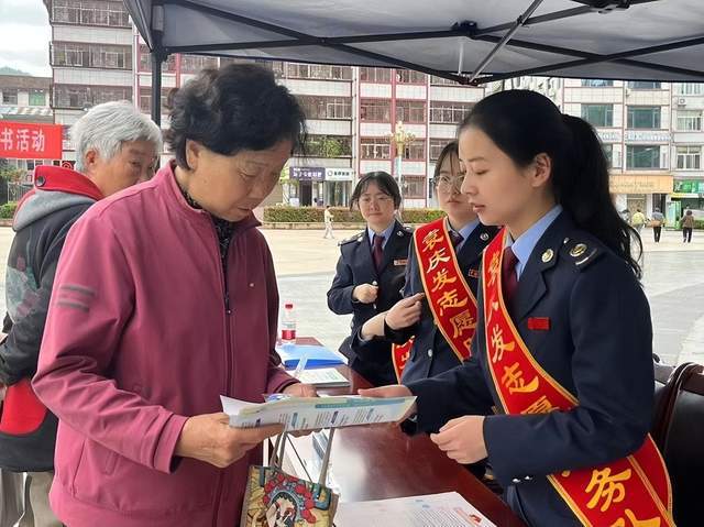 李振峰：縱橫正有凌云筆——讀朱軍長(zhǎng)篇小說《藍(lán)色經(jīng)緯》