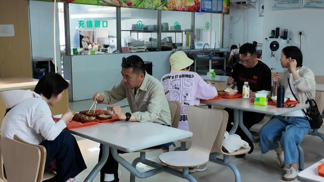 小小機(jī)關(guān)食堂 滿滿“漢中溫度”