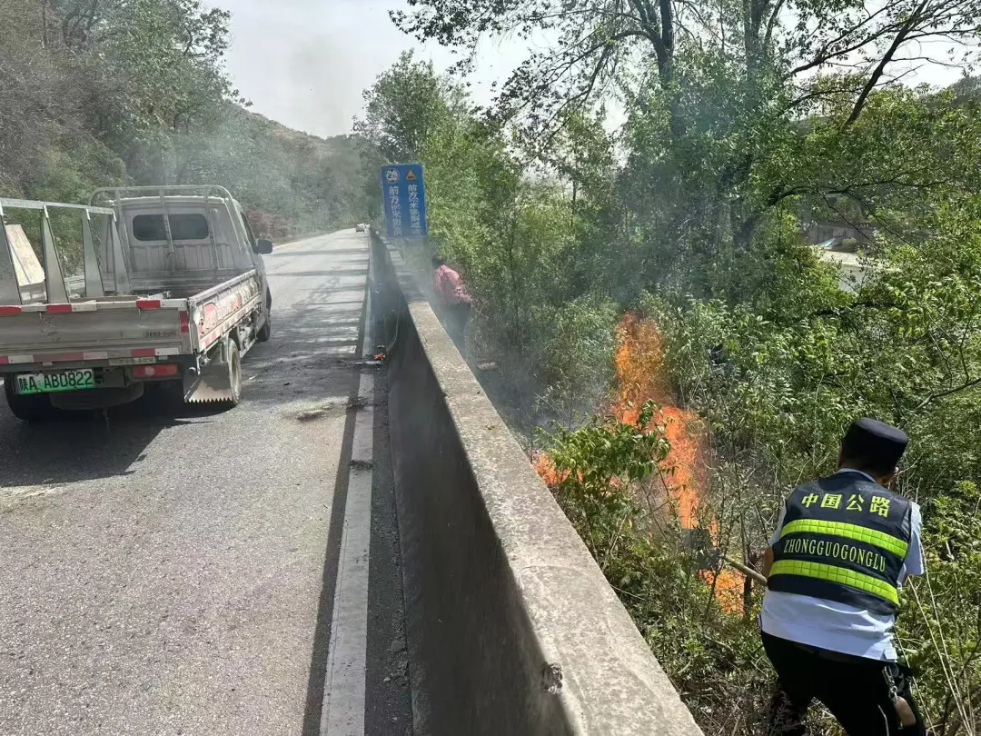 35分鐘火速撲滅！公路人變身消防員 →